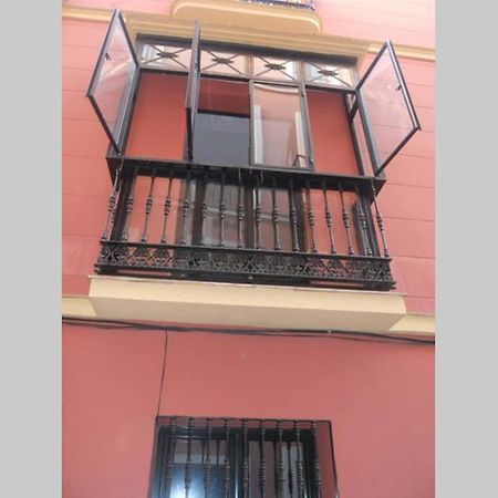 Cheap & Chic In The Center Of Sevilla Bagian luar foto