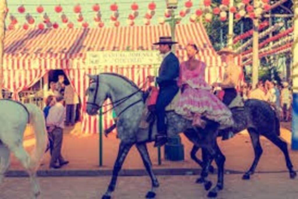 Cheap & Chic In The Center Of Sevilla Bagian luar foto