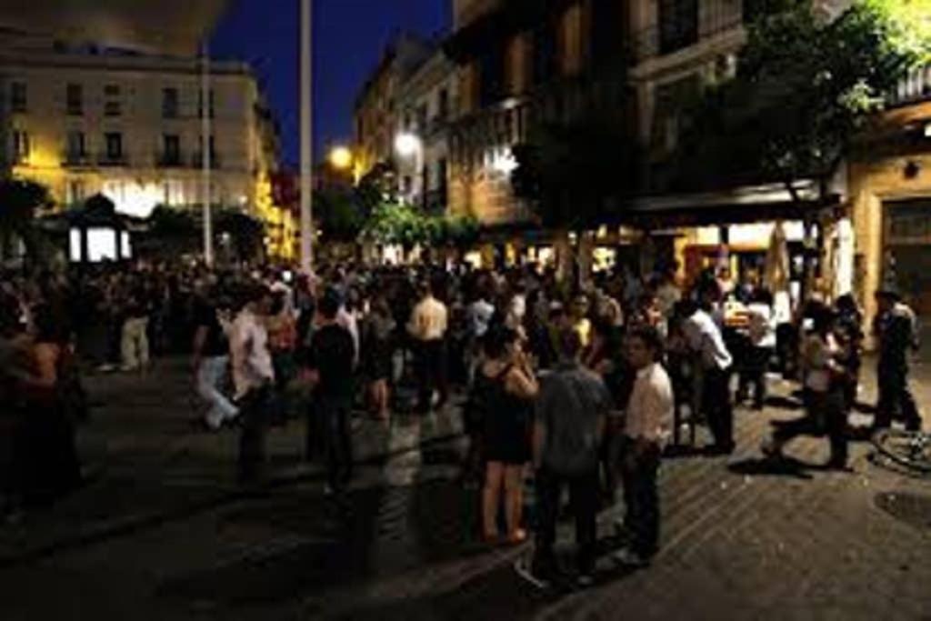 Cheap & Chic In The Center Of Sevilla Bagian luar foto
